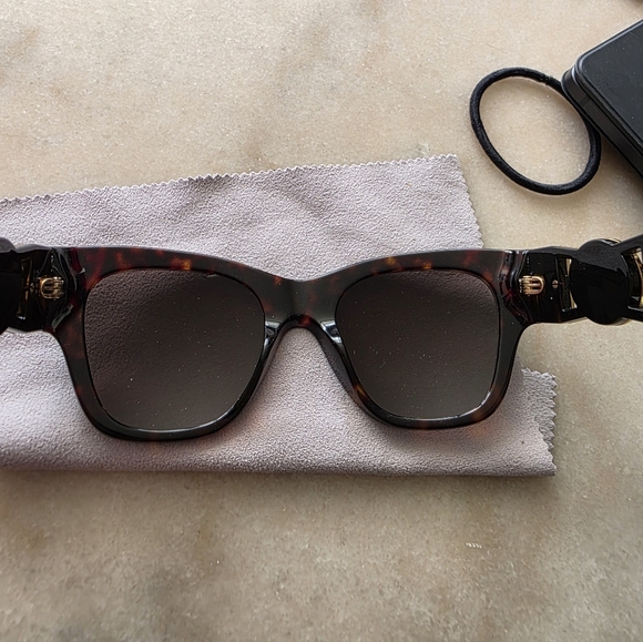 Versace Sunglasses - Picture 4 of 5